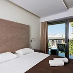 Oktober Downtown Boutique 3*