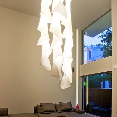 Oktober Downtown Rhodes City