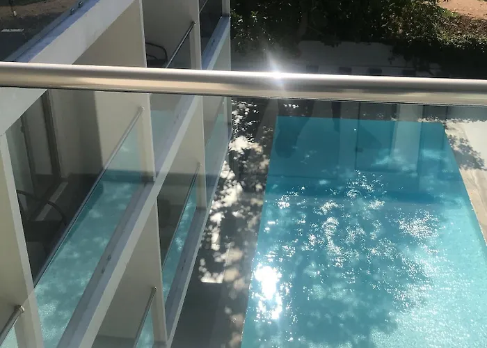 Oktober Downtown Boutique 3*