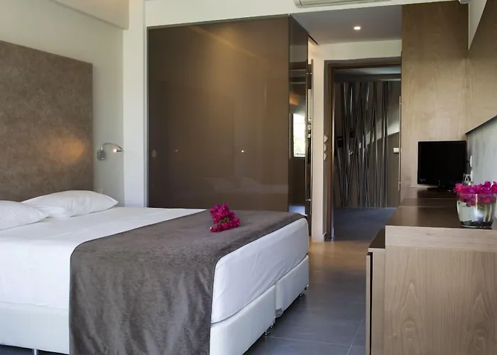 Oktober Downtown Boutique 3*