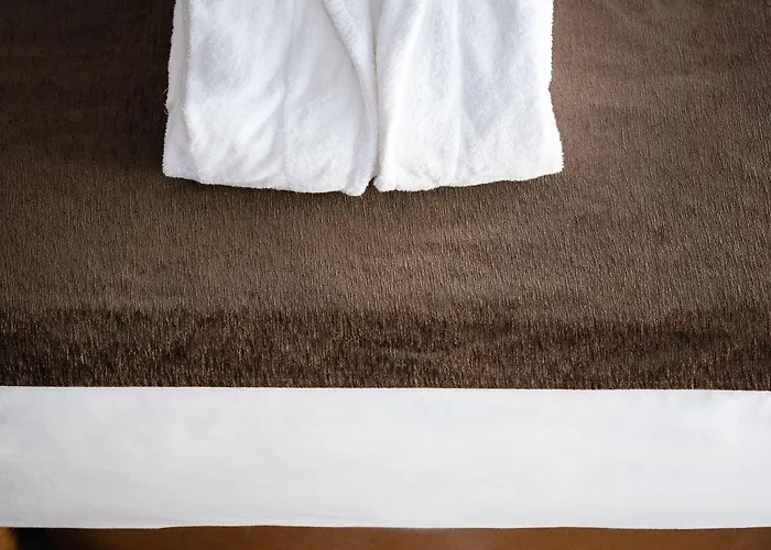 Oktober Downtown Boutique 3*