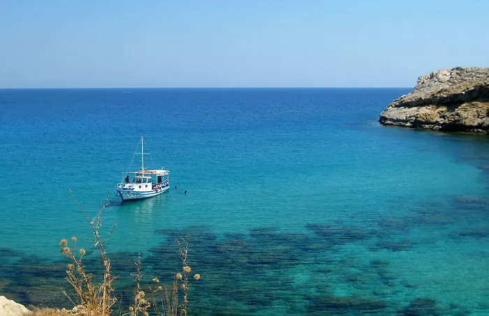 Oktober Downtown Boutique Hotel 3*