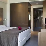 Oktober Downtown 3*