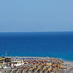 Oktober Downtown Hotel 3*