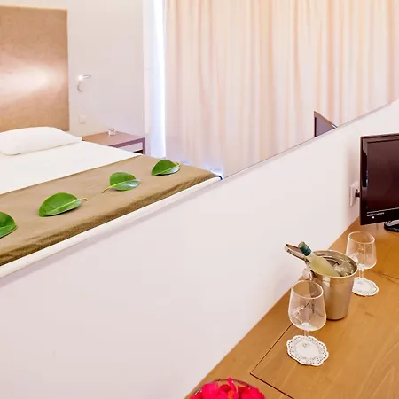 Oktober Downtown Boutique 3* Rhodes City