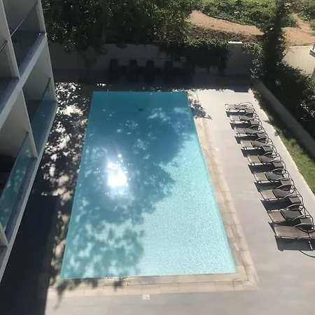 酒店 Oktober Downtown Boutique 3*