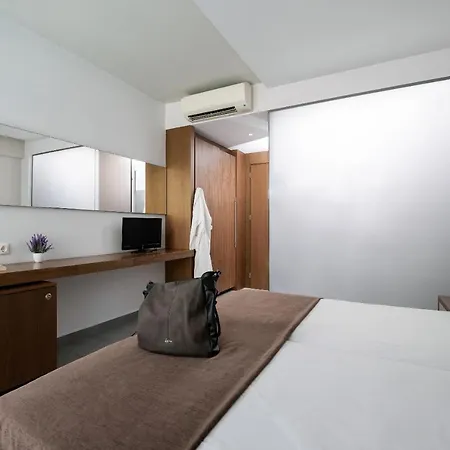 Oktober Downtown Boutique Hotell Rhodes City
