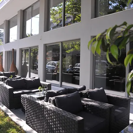 Oktober Downtown Boutique 酒店