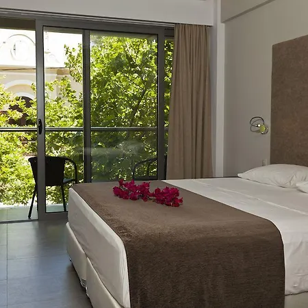 Oktober Downtown Boutique Hotell