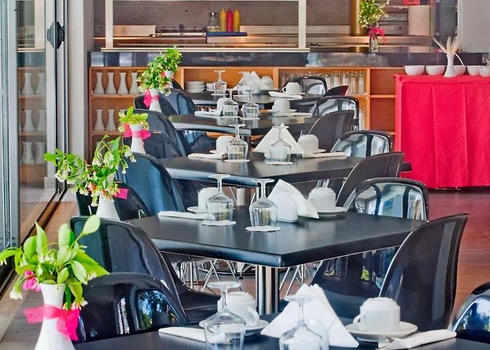 Oktober Downtown 3* Rhodes City