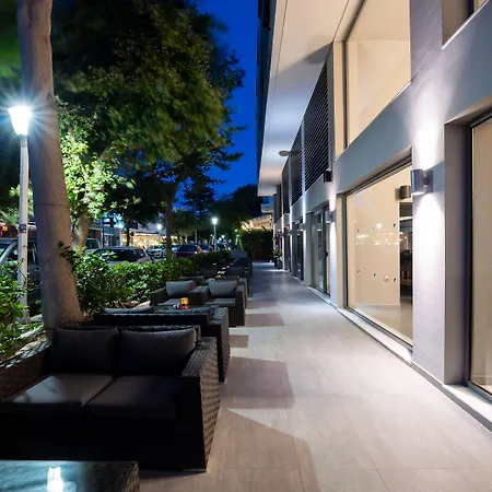 Oktober Downtown Boutique Отель