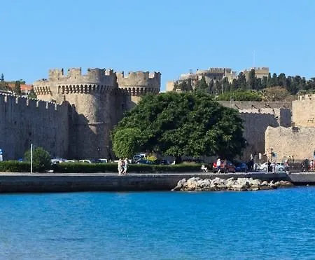 Oktober Downtown Boutique Родос