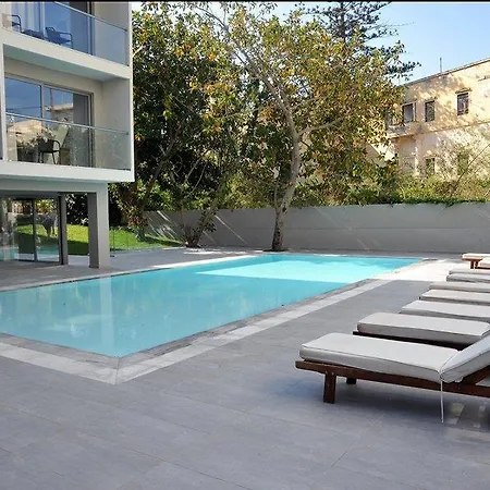 Oktober Downtown Boutique Отель