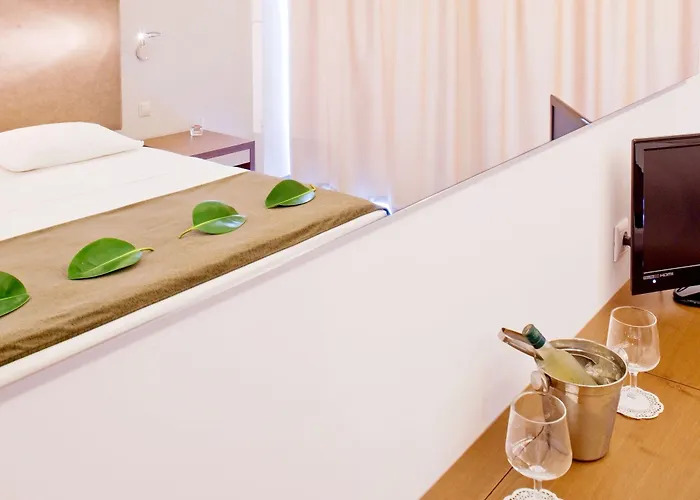 Oktober Downtown Boutique Rhodes City