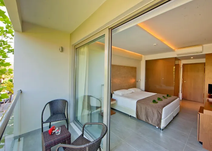 Hotel Oktober Downtown Boutique 3*