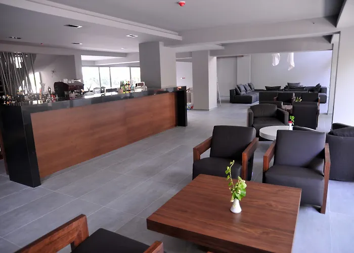 Hotel Oktober Downtown Boutique 3*