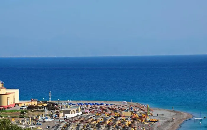 Oktober Downtown Boutique Hotel 3*