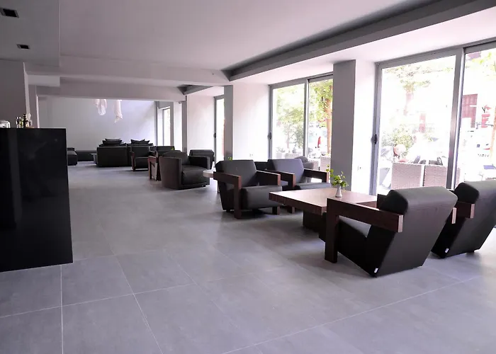 Hotel Oktober Downtown Boutique 3*